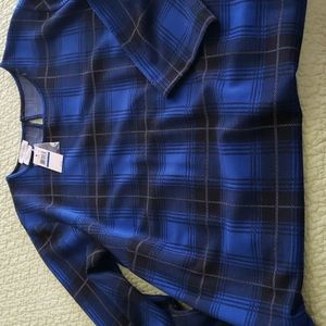 3/4 length sleeve shirt